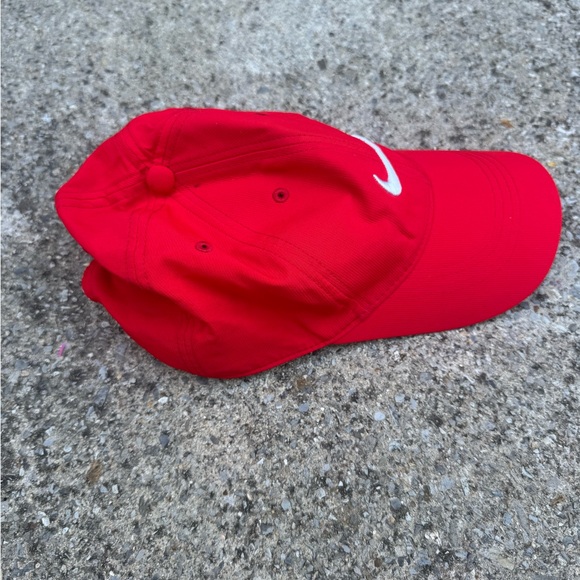 Nike Red Cap with White Logo - Picture 4 of 5